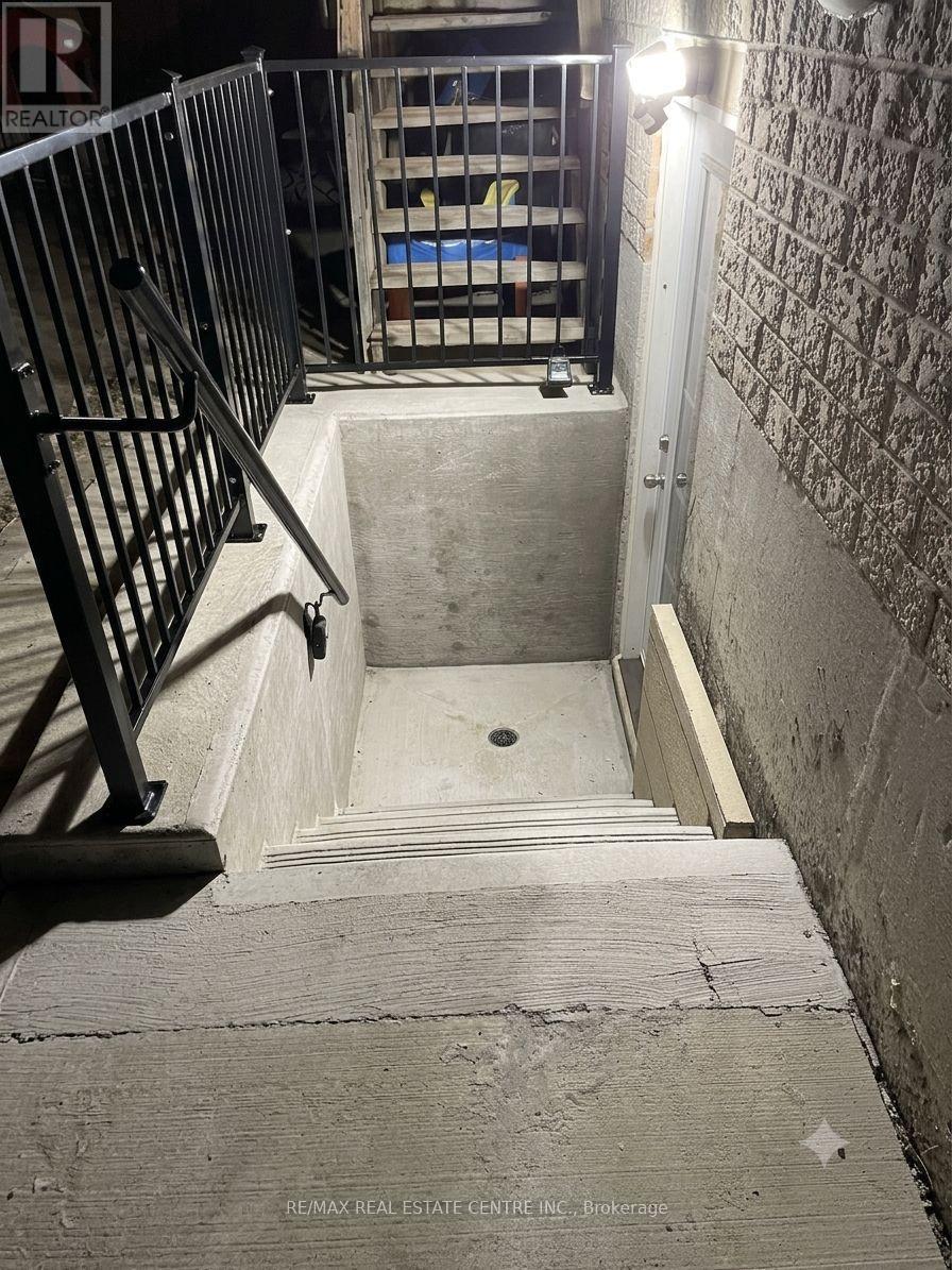 (Bsmt) - 21 Buster Drive, Brampton, Ontario  L6Y 5R2 - Photo 16 - W13658240