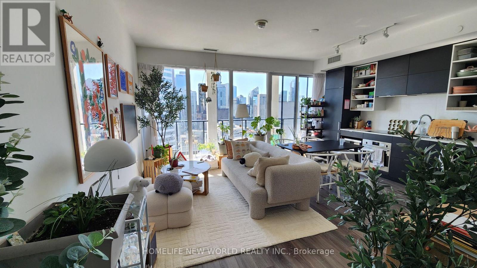 2610 - 20 Edward Street, Toronto, Ontario  M5G 0C5 - Photo 6 - C13774934