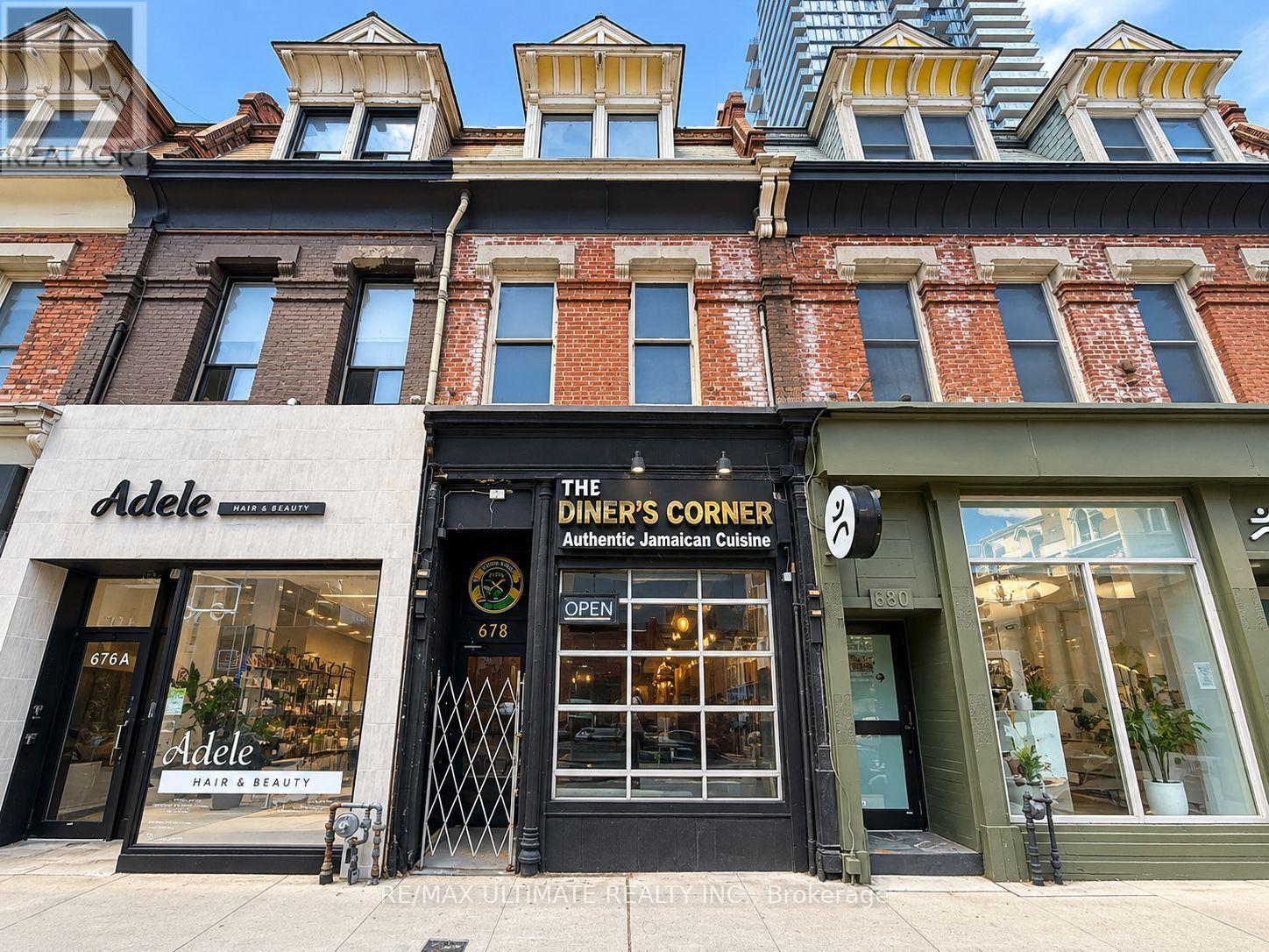 2nd Floor - 678 Yonge Street, Toronto, Ontario  M4Y 2A6 - Photo 1 - C13774966