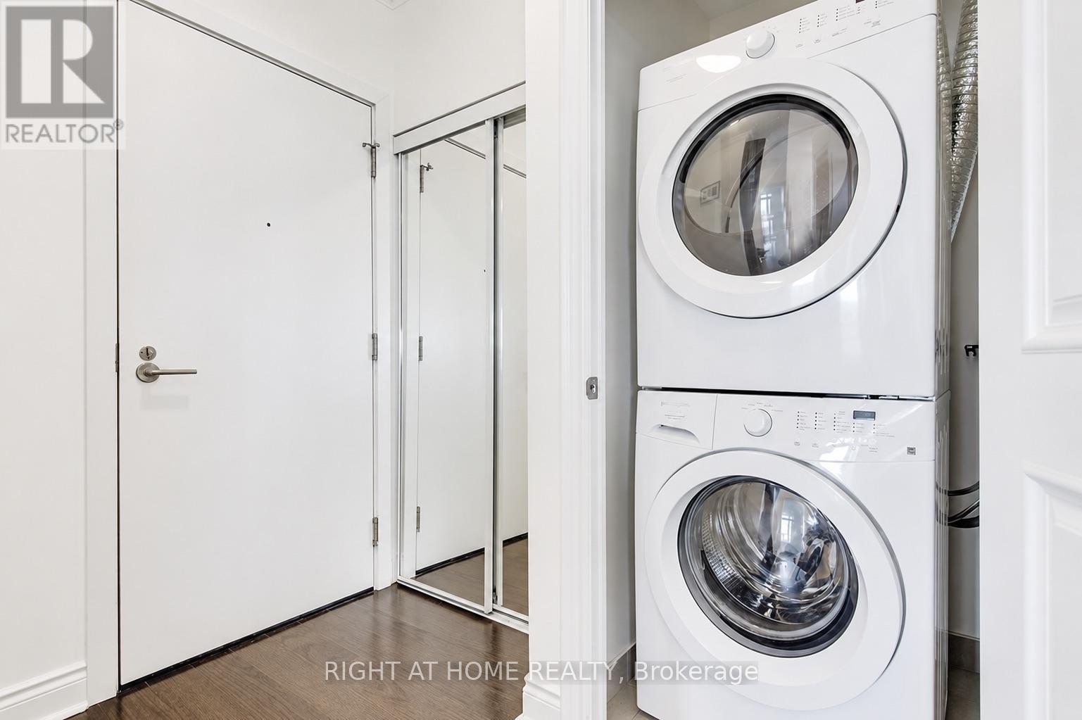 3808 - 28 Ted Rogers Way, Toronto, Ontario  M4Y 2J4 - Photo 10 - C13774998