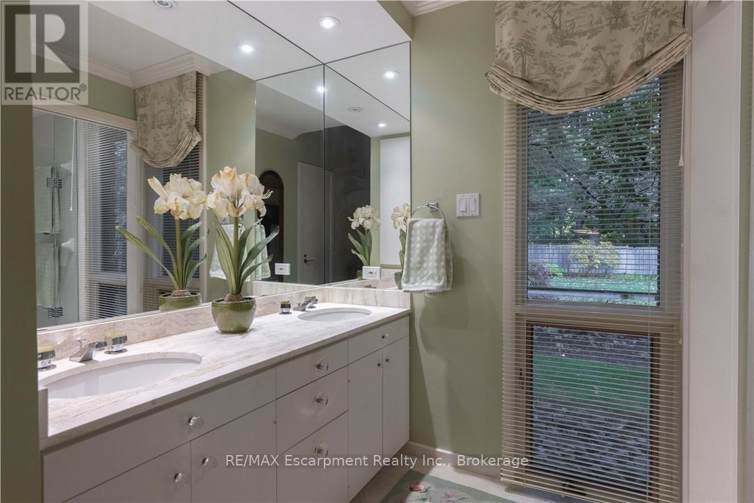 1168 Carey Road, Oakville, Ontario  L6J 2E4 - Photo 22 - W13775010