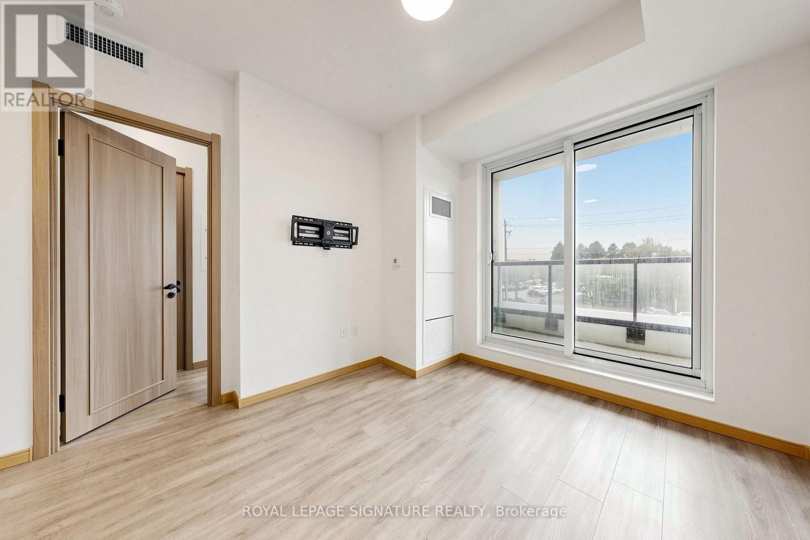 B205 - 3429 Sheppard Avenue E, Toronto, Ontario  M1T 0C2 - Photo 7 - E13774916