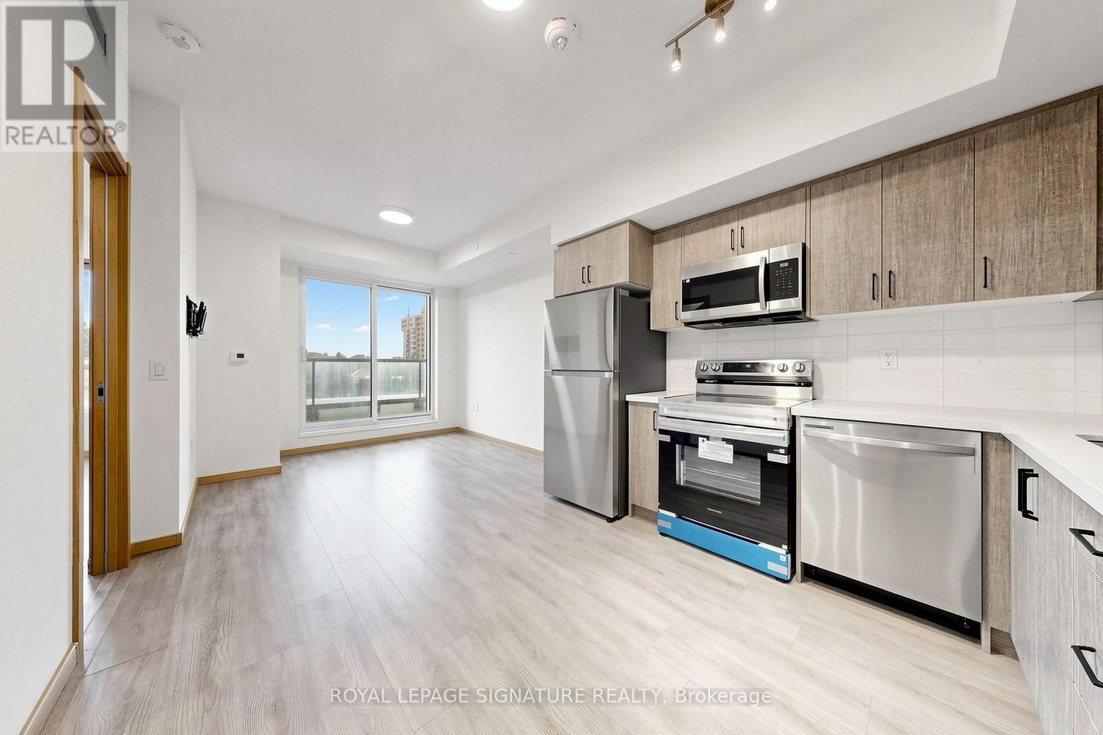 B205 - 3429 Sheppard Avenue E, Toronto, Ontario  M1T 0C2 - Photo 8 - E13774916