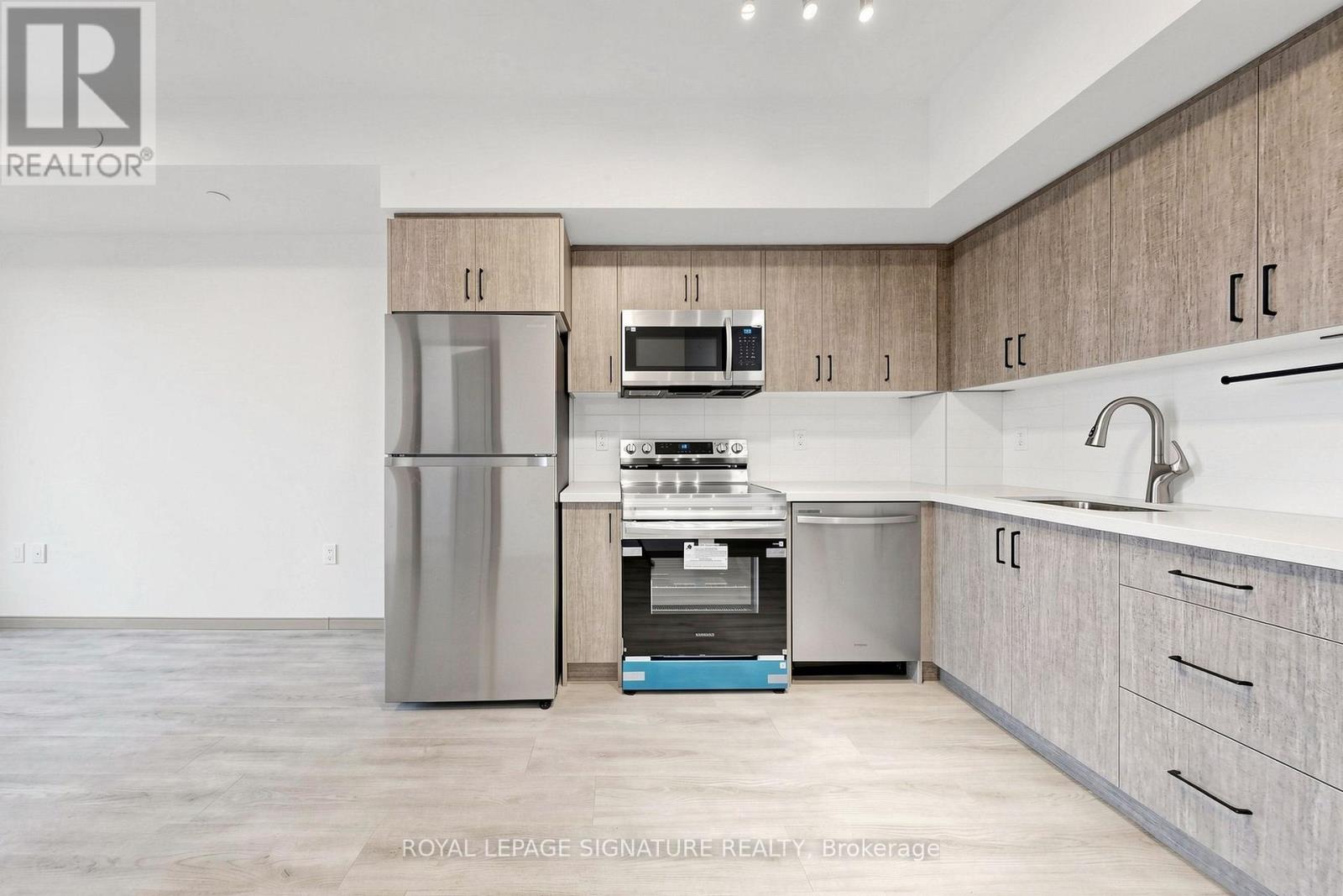 B205 - 3429 Sheppard Avenue E, Toronto, Ontario  M1T 0C2 - Photo 9 - E13774916