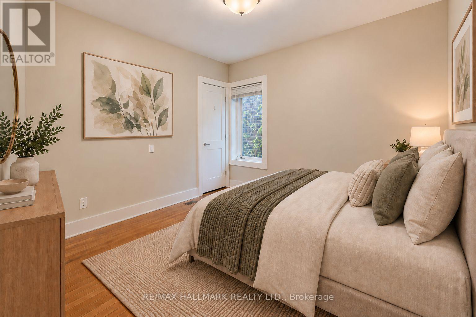 Upper - 6 Prust Avenue, Toronto, Ontario  M4L 2M8 - Photo 14 - E13774956