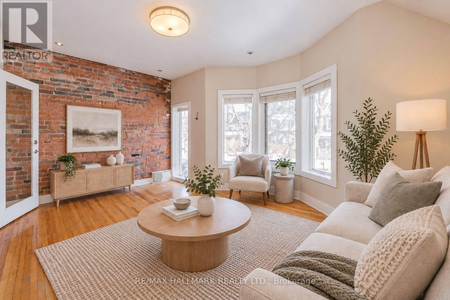 Upper - 6 Prust Avenue, Toronto, Ontario  M4L 2M8 - Photo 4 - E13774956