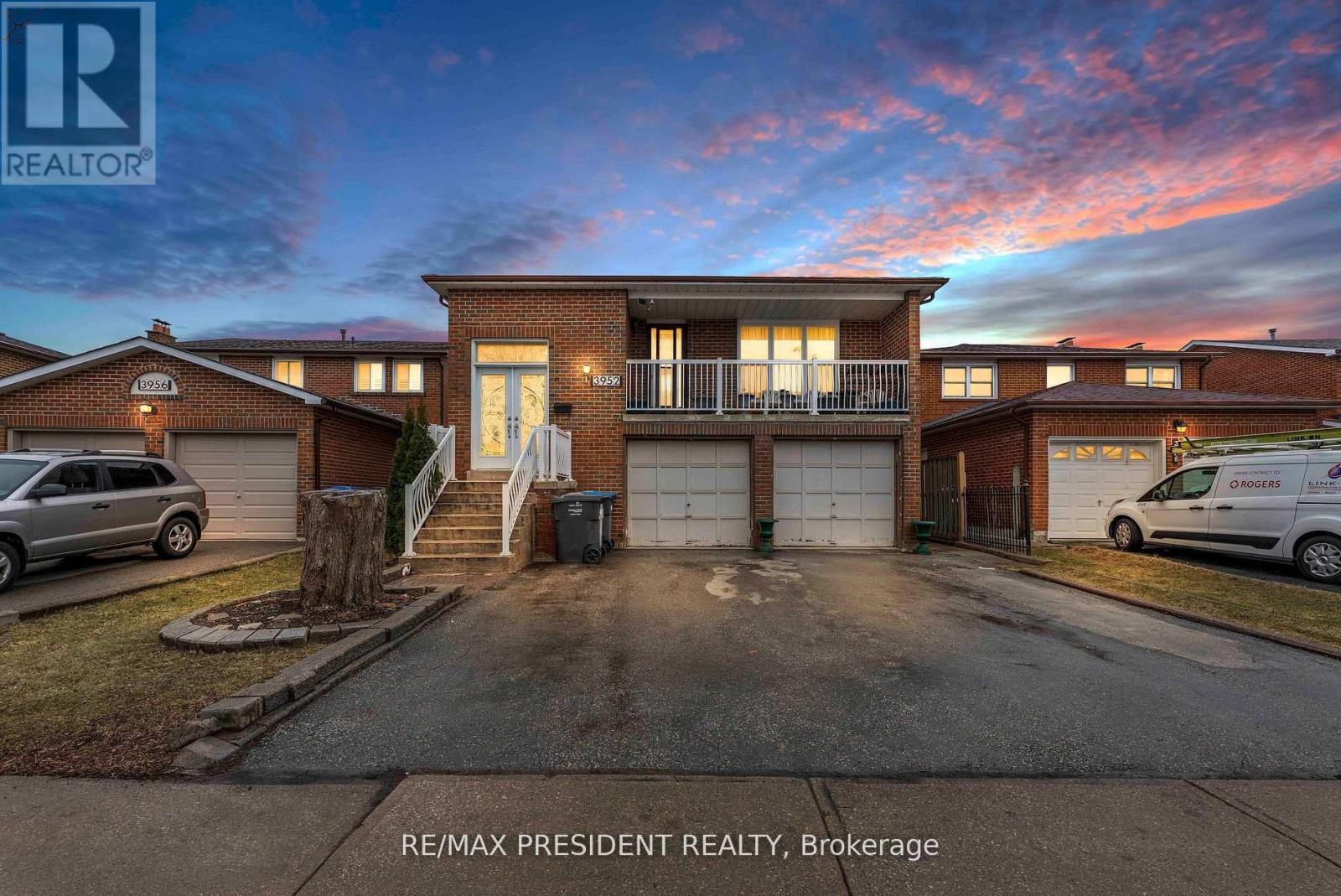 3952 LONGO CIRCLE