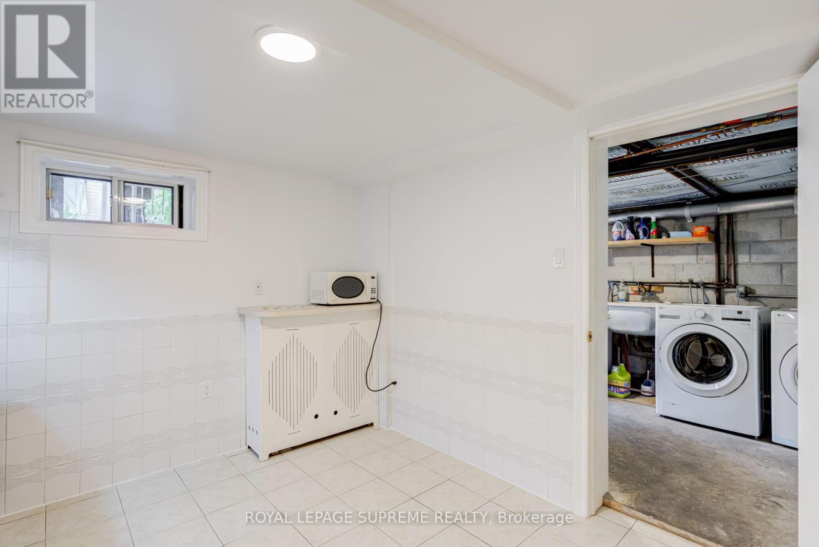Bsmt - 20 Edna Avenue, Toronto, Ontario  M6P 1B8 - Photo 21 - W13774958