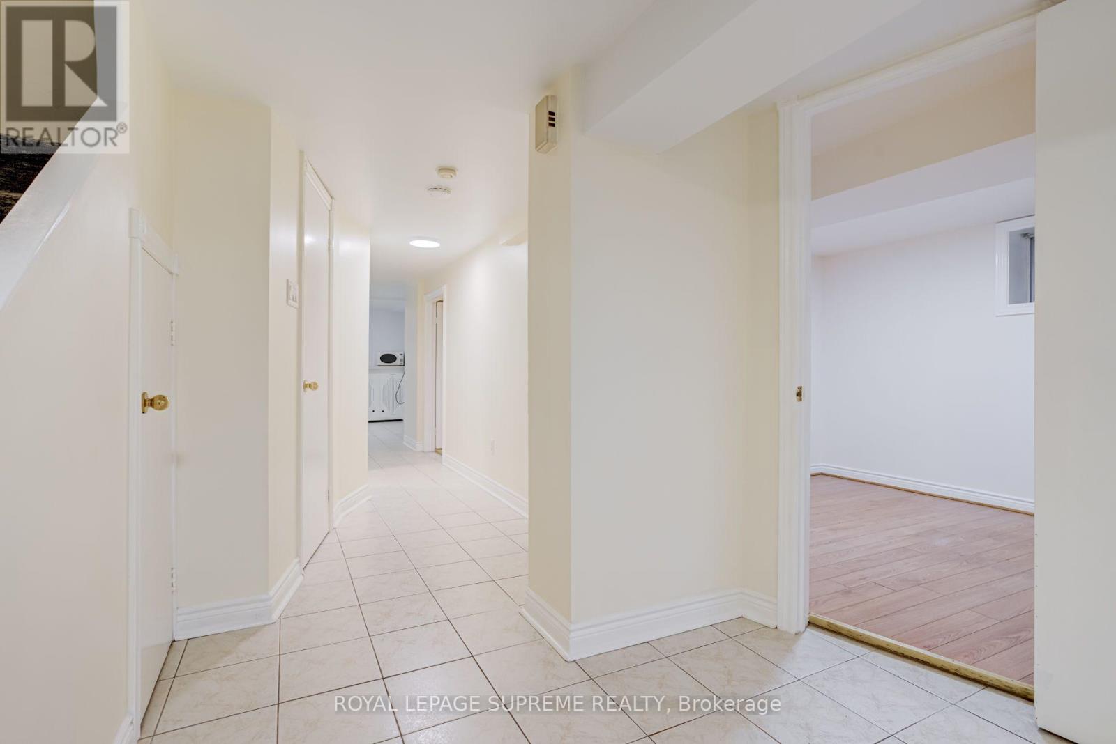 Bsmt - 20 Edna Avenue, Toronto, Ontario  M6P 1B8 - Photo 8 - W13774958