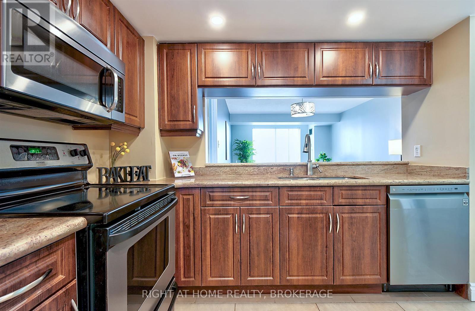 206 - 101 Subway Crescent, Toronto, Ontario  M9B 6K4 - Photo 6 - W13775030