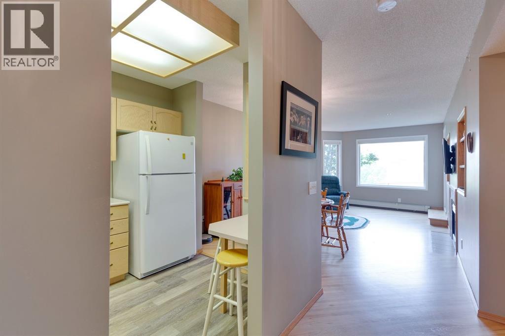 3109, 3109 Hawksbrow Point NW, Calgary, Alberta  T3G 4C9 - Photo 10 - A2330272