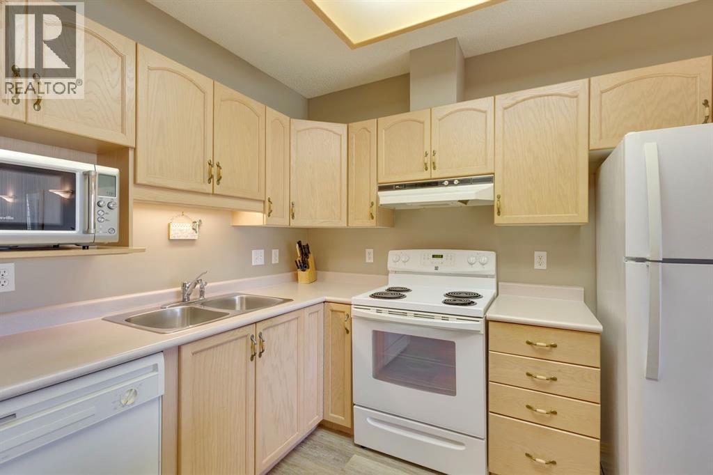 3109, 3109 Hawksbrow Point NW, Calgary, Alberta  T3G 4C9 - Photo 11 - A2330272