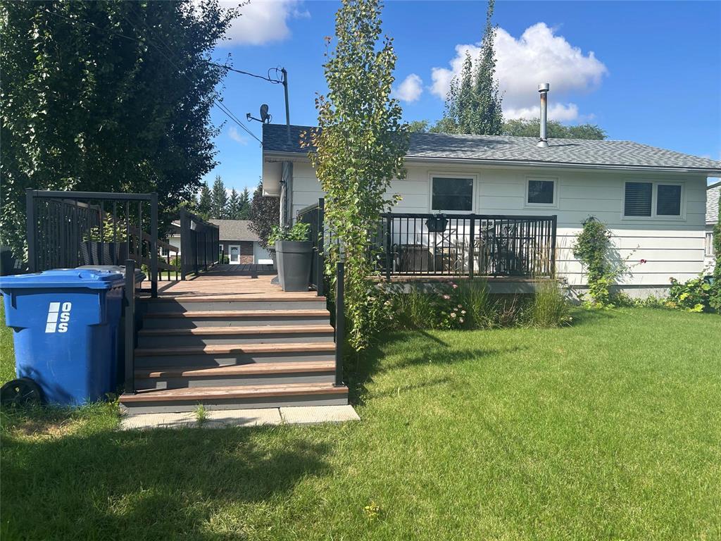 522 Memorial Avenue N, Russell, Manitoba  R0J 1W0 - Photo 5 - 202622744