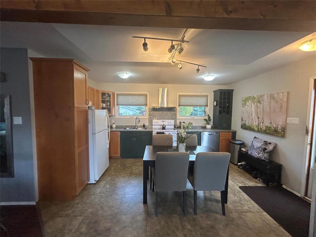 522 Memorial Avenue N, Russell, Manitoba  R0J 1W0 - Photo 9 - 202622744