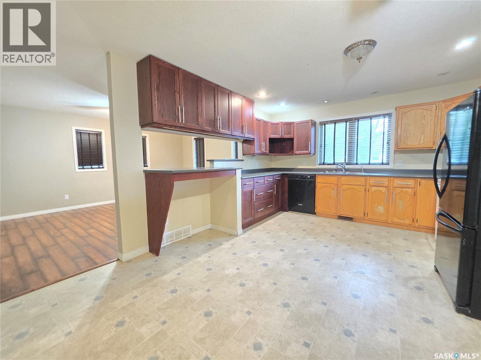 1162 106th Street, North Battleford, Saskatchewan  S9A 1W9 - Photo 3 - SK048287