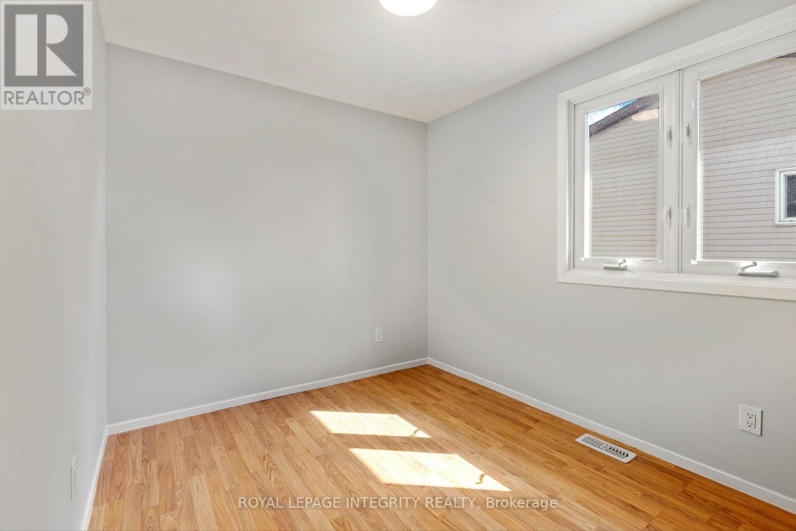 1736 Summerlands Crescent, Ottawa, Ontario  K1E 2Y2 - Photo 27 - X13775070