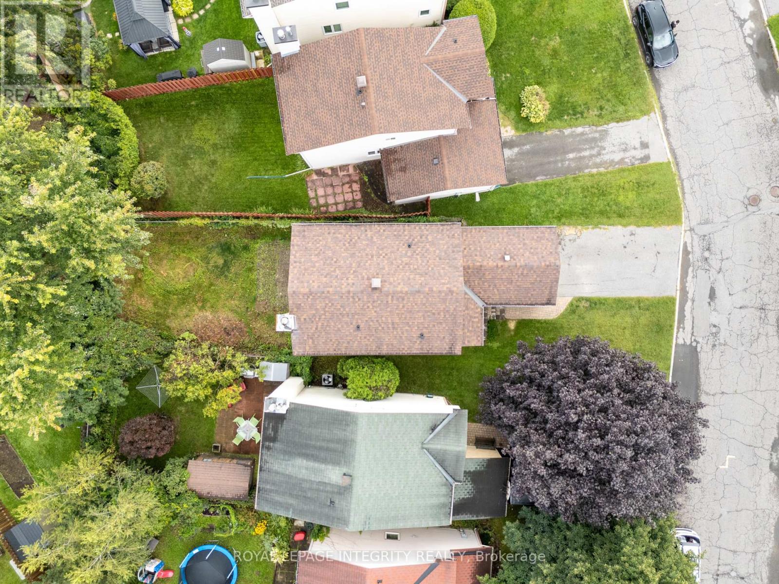 1736 Summerlands Crescent, Ottawa, Ontario  K1E 2Y2 - Photo 39 - X13775070