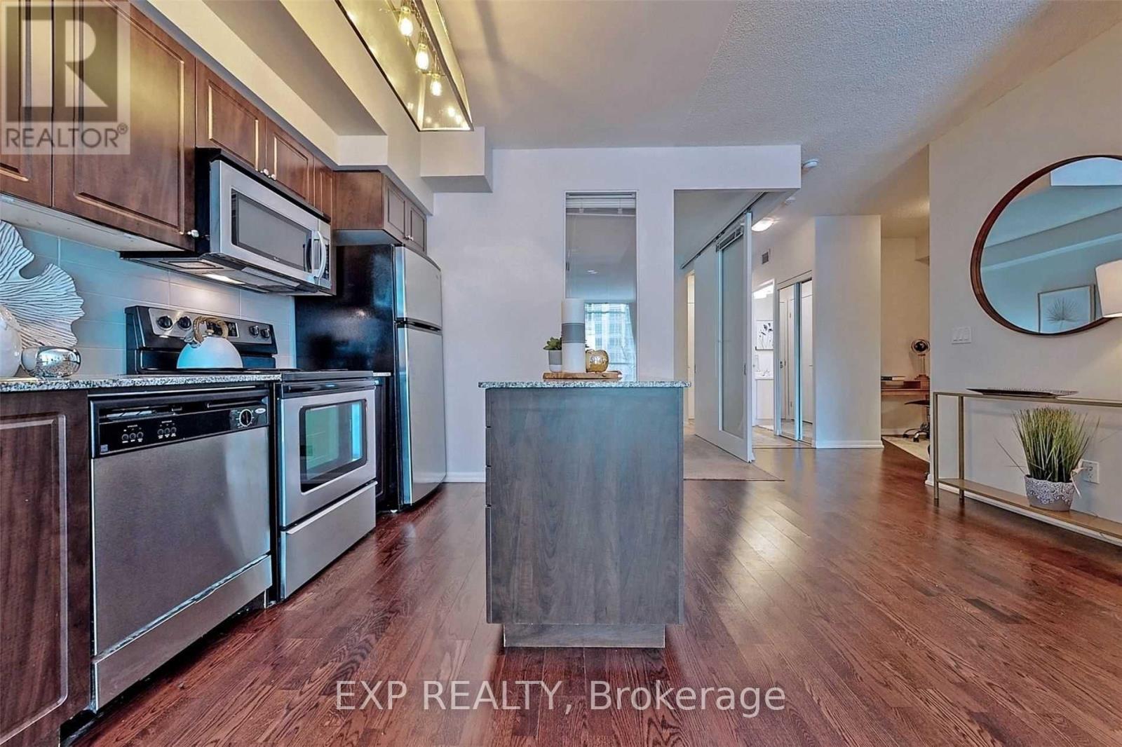 202 - 215 Fort York Boulevard, Toronto, Ontario  M5V 4A2 - Photo 17 - C13775050