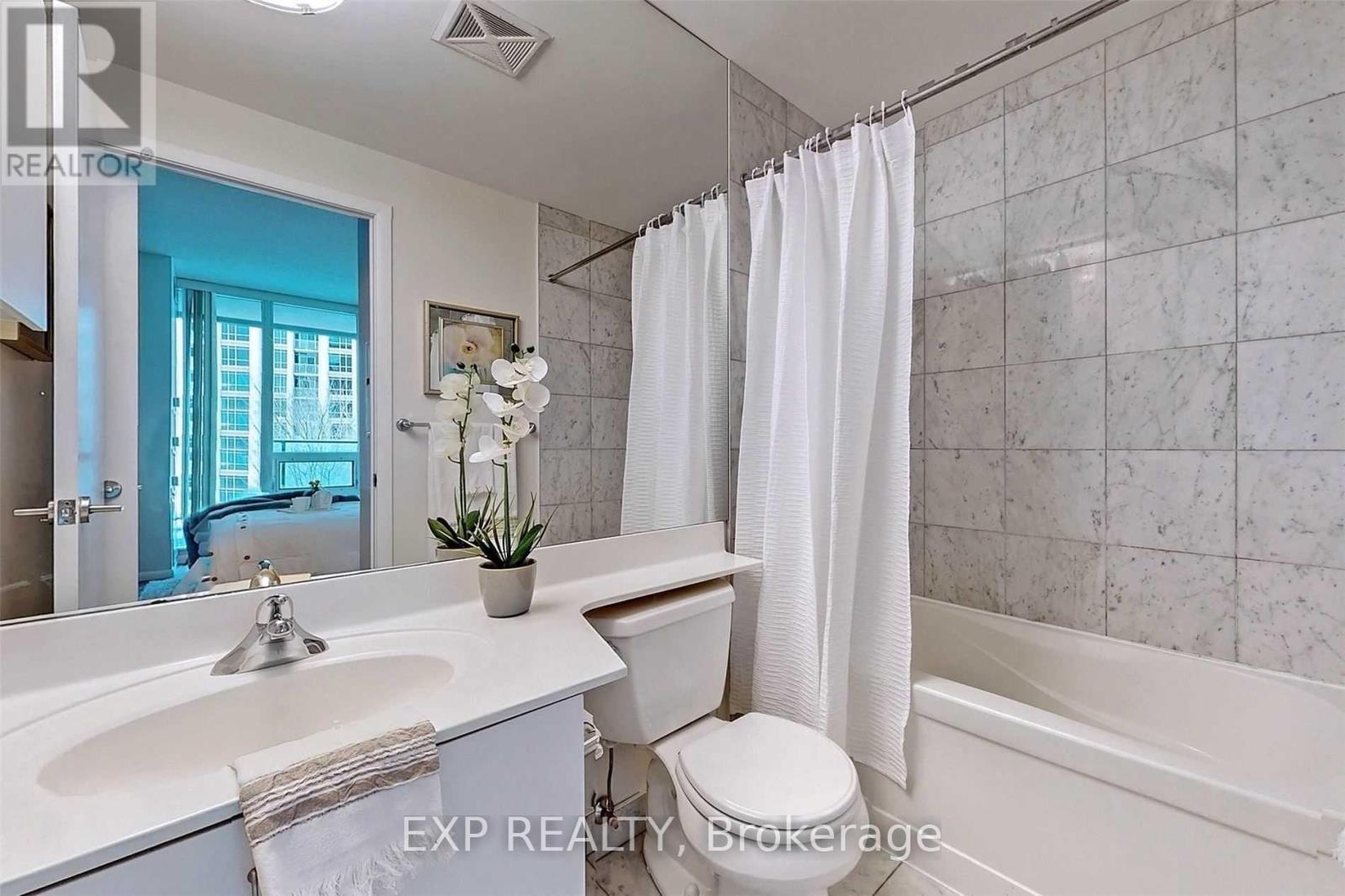 202 - 215 Fort York Boulevard, Toronto, Ontario  M5V 4A2 - Photo 20 - C13775050