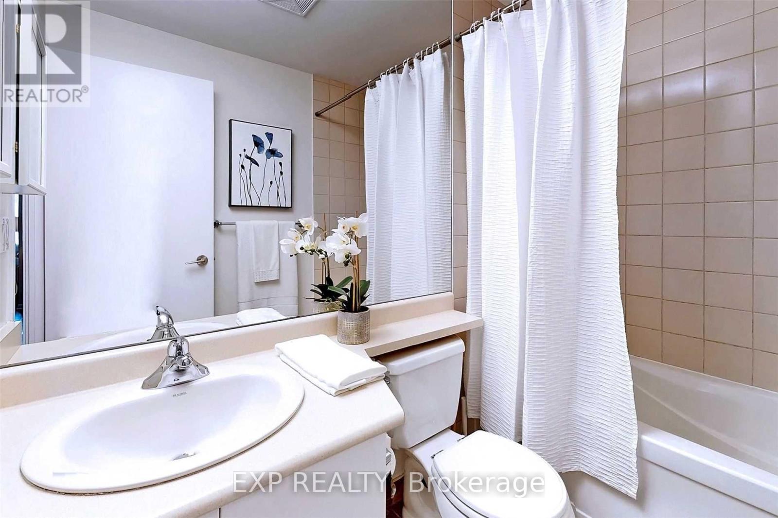 202 - 215 Fort York Boulevard, Toronto, Ontario  M5V 4A2 - Photo 23 - C13775050