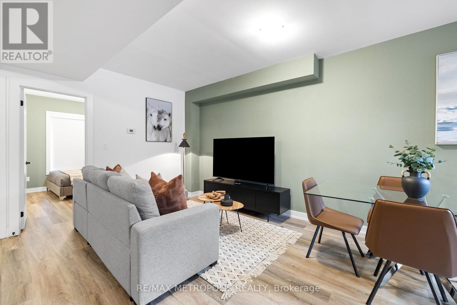 B - 447 Lansdowne Avenue, Toronto, Ontario  M6H 3Y2 - Photo 2 - C13775134