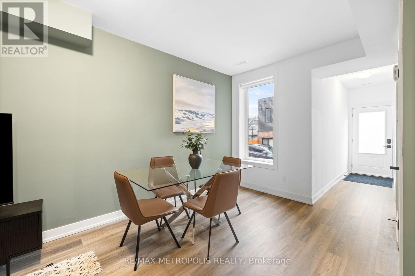 B - 447 Lansdowne Avenue, Toronto, Ontario  M6H 3Y2 - Photo 7 - C13775134