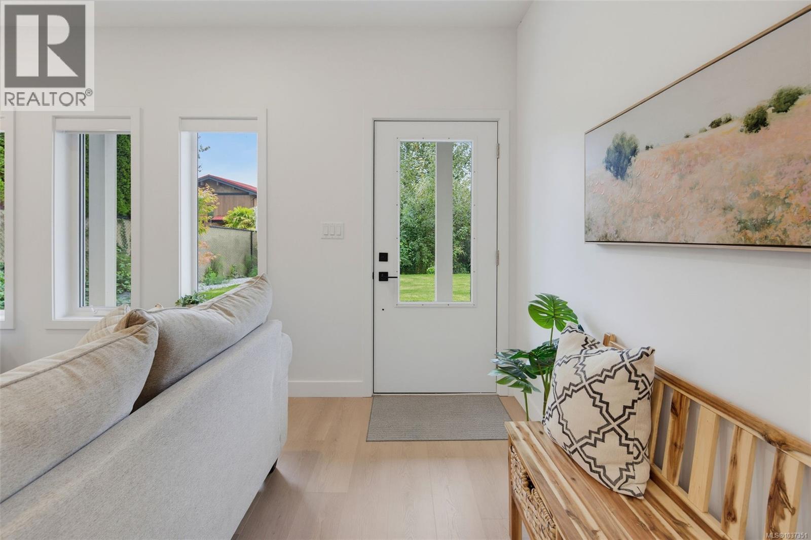 101 7057 Central Saanich Rd, Central Saanich, British Columbia  V8M 1Y3 - Photo 10 - 1037351