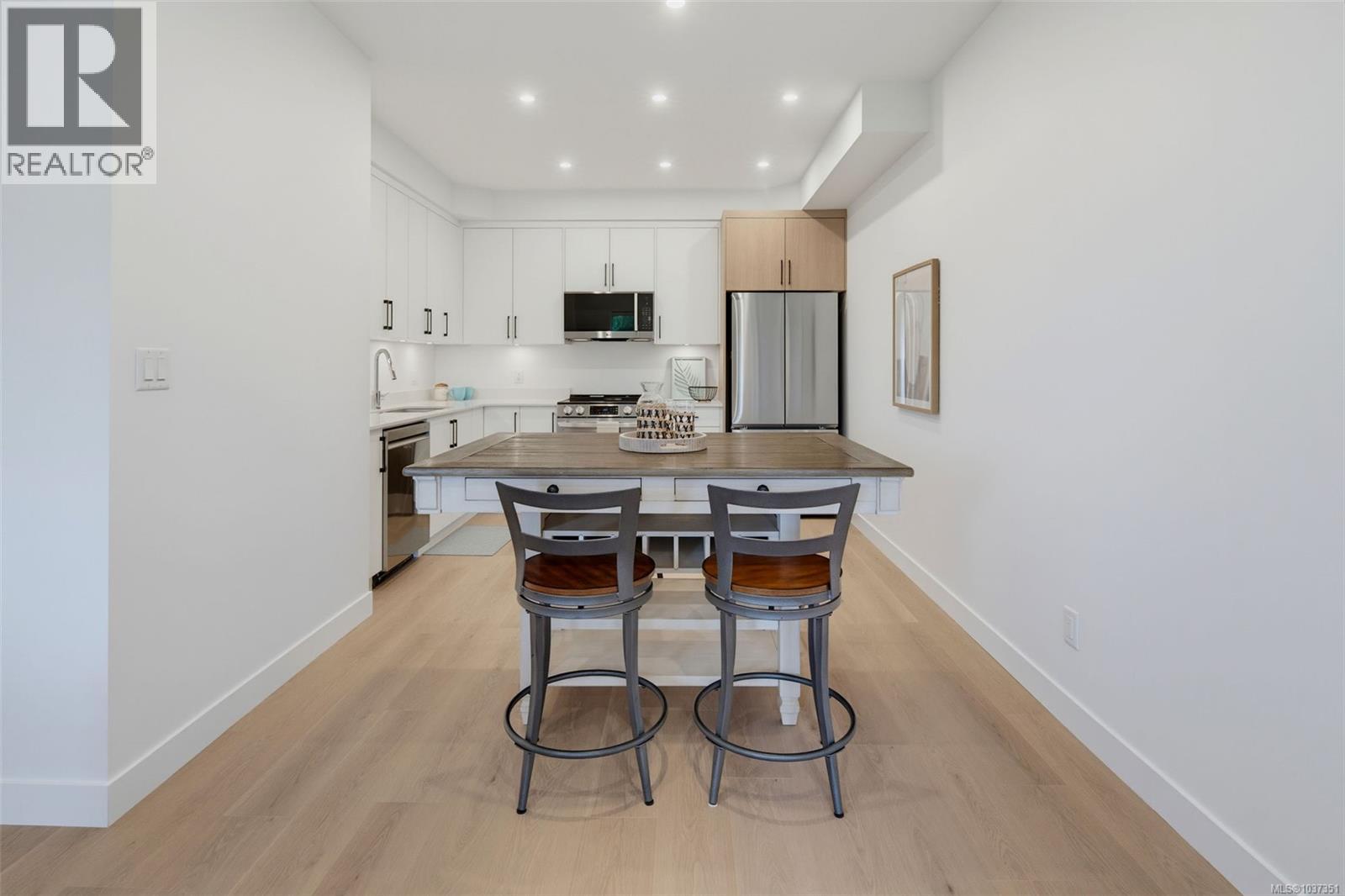 101 7057 Central Saanich Rd, Central Saanich, British Columbia  V8M 1Y3 - Photo 16 - 1037351