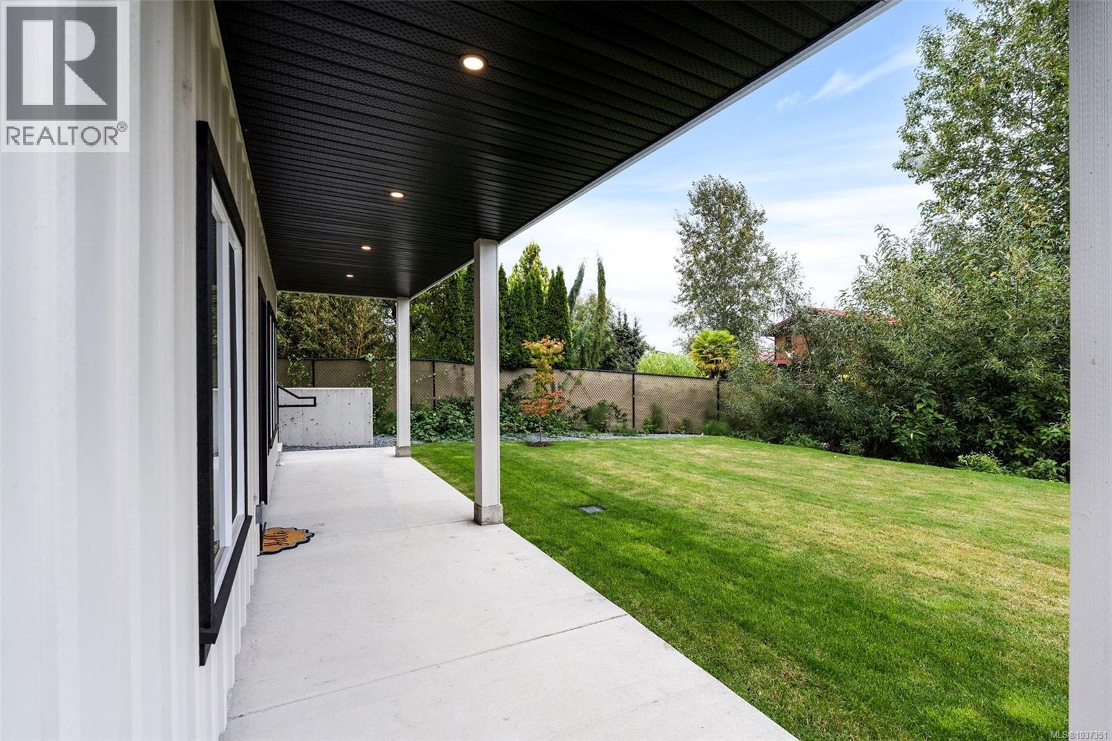 101 7057 Central Saanich Rd, Central Saanich, British Columbia  V8M 1Y3 - Photo 7 - 1037351