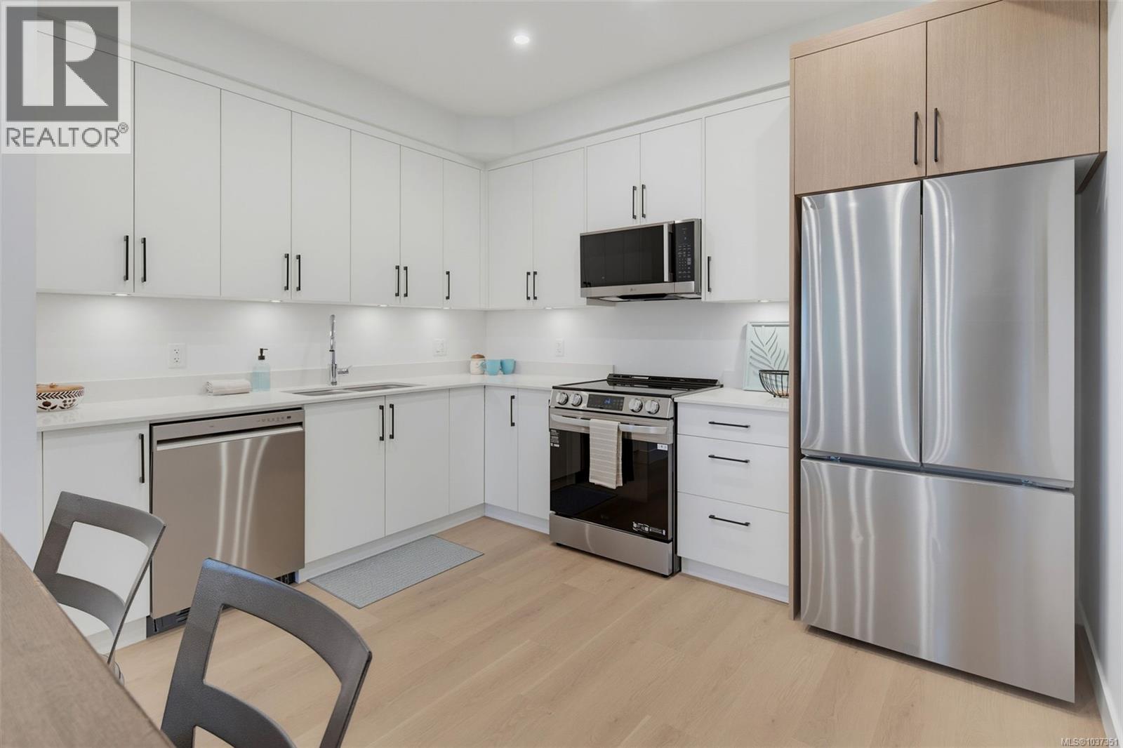 101 7057 Central Saanich Rd, Central Saanich, British Columbia  V8M 1Y3 - Photo 19 - 1037351