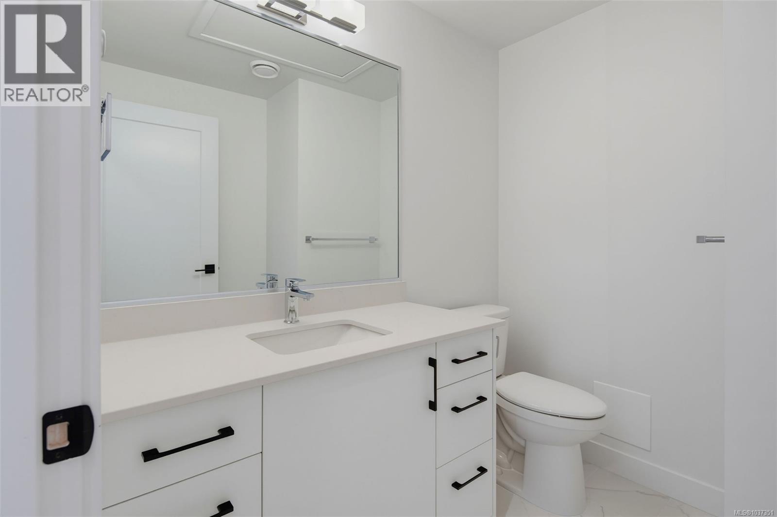 101 7057 Central Saanich Rd, Central Saanich, British Columbia  V8M 1Y3 - Photo 26 - 1037351
