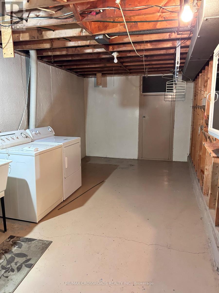 Rear - 377 Crosby Avenue, Richmond Hill, Ontario  L4C 2R8 - Photo 21 - N13690282