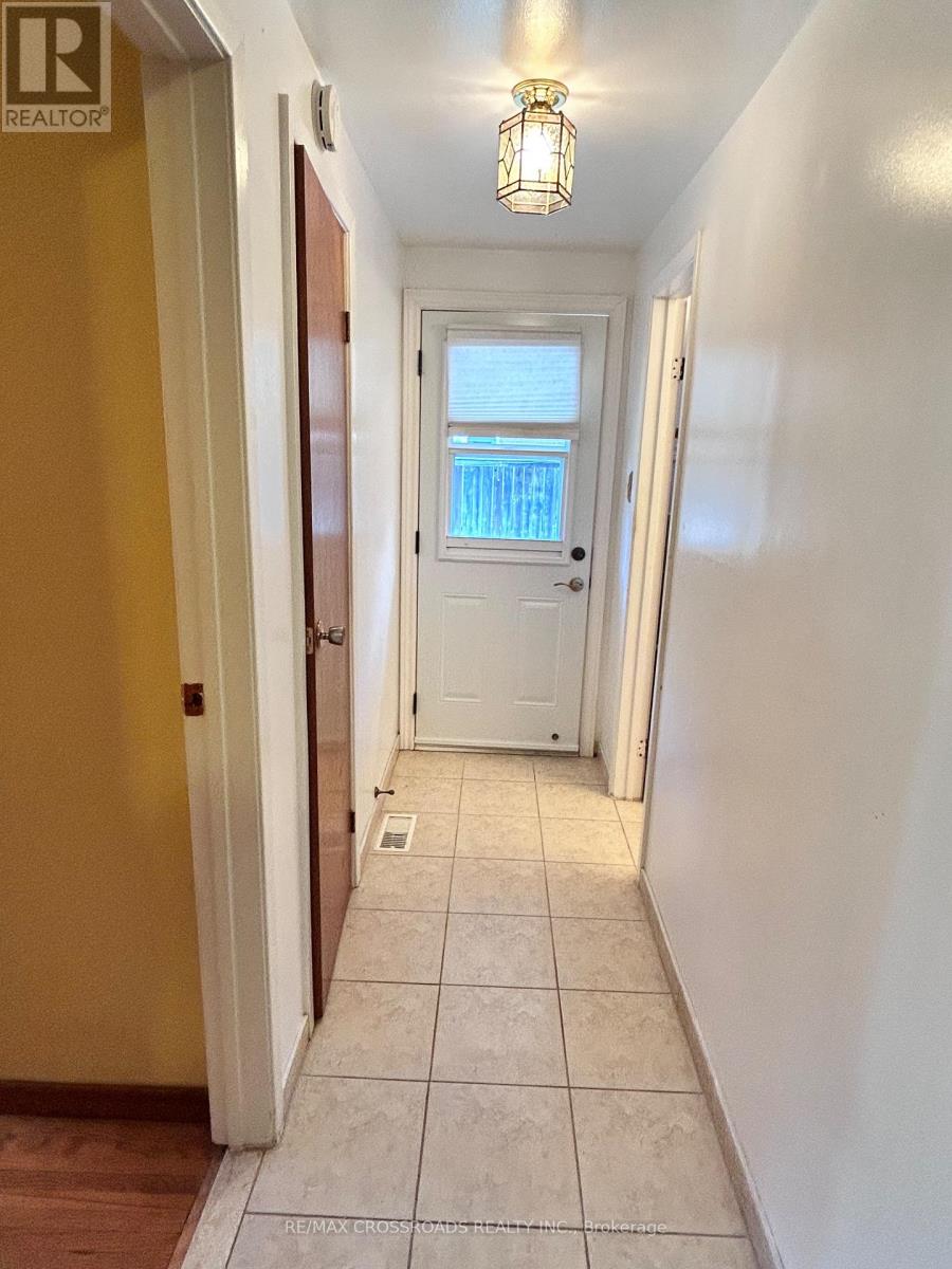 Rear - 377 Crosby Avenue, Richmond Hill, Ontario  L4C 2R8 - Photo 3 - N13690282