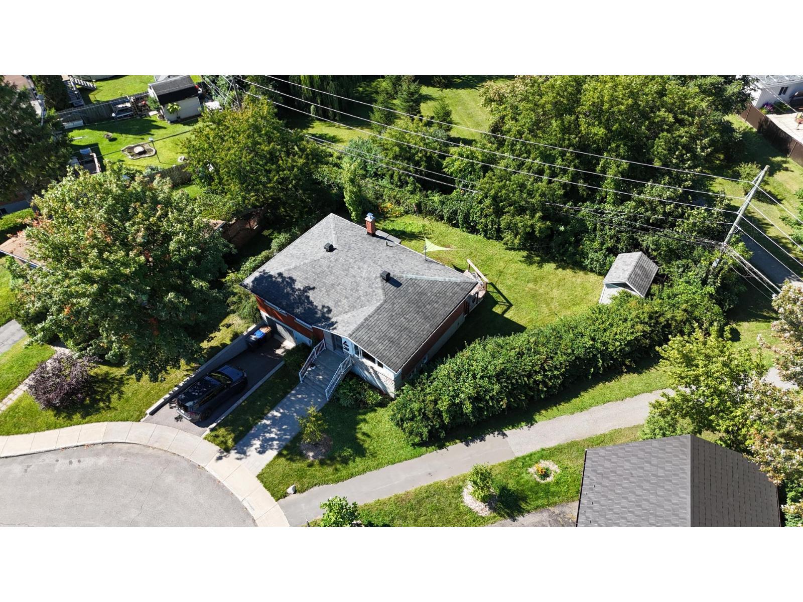 480 Rue Lajeunesse Laval (Sainte-Dorothée) Quebec Canada H7Y1S1 2
