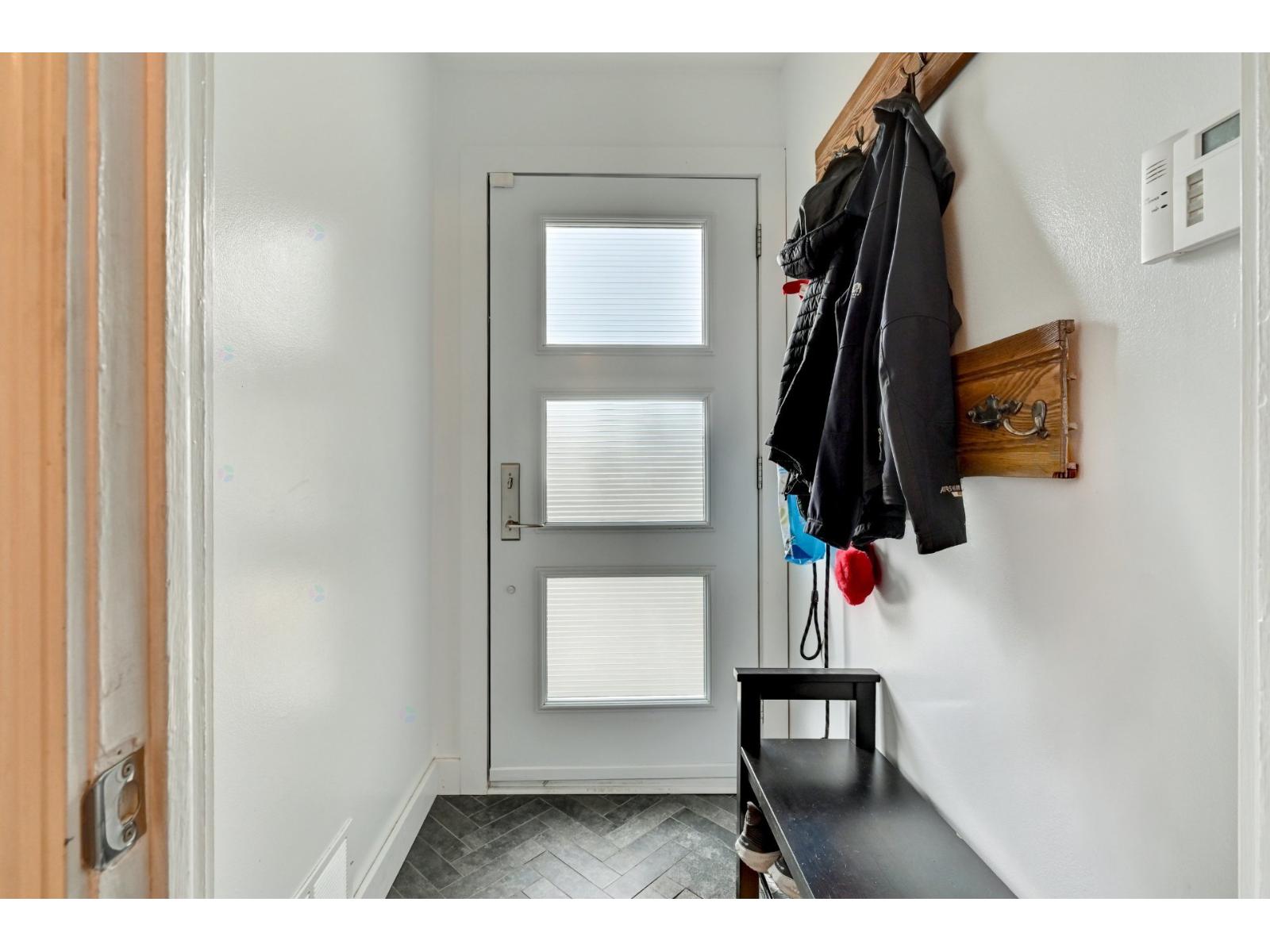 480 Rue Lajeunesse Laval (Sainte-Dorothée) Quebec Canada H7Y1S1 3