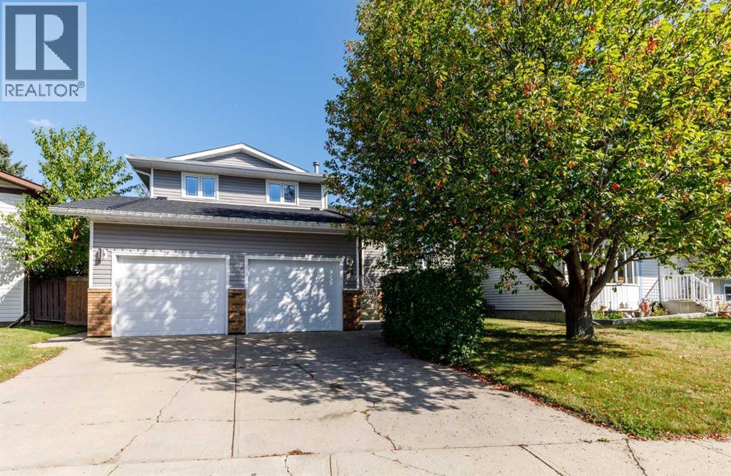 49 Rutledge Crescent E, Red Deer, Alberta  T4P 3K2 - Photo 1 - A2344145