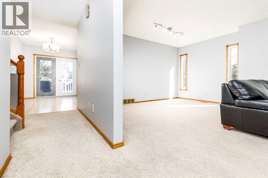 49 Rutledge Crescent E, Red Deer, Alberta  T4P 3K2 - Photo 7 - A2344145