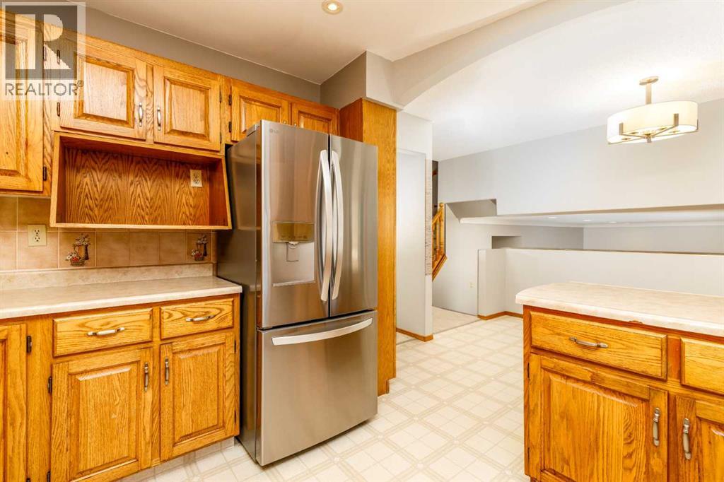 49 Rutledge Crescent E, Red Deer, Alberta  T4P 3K2 - Photo 6 - A2344145