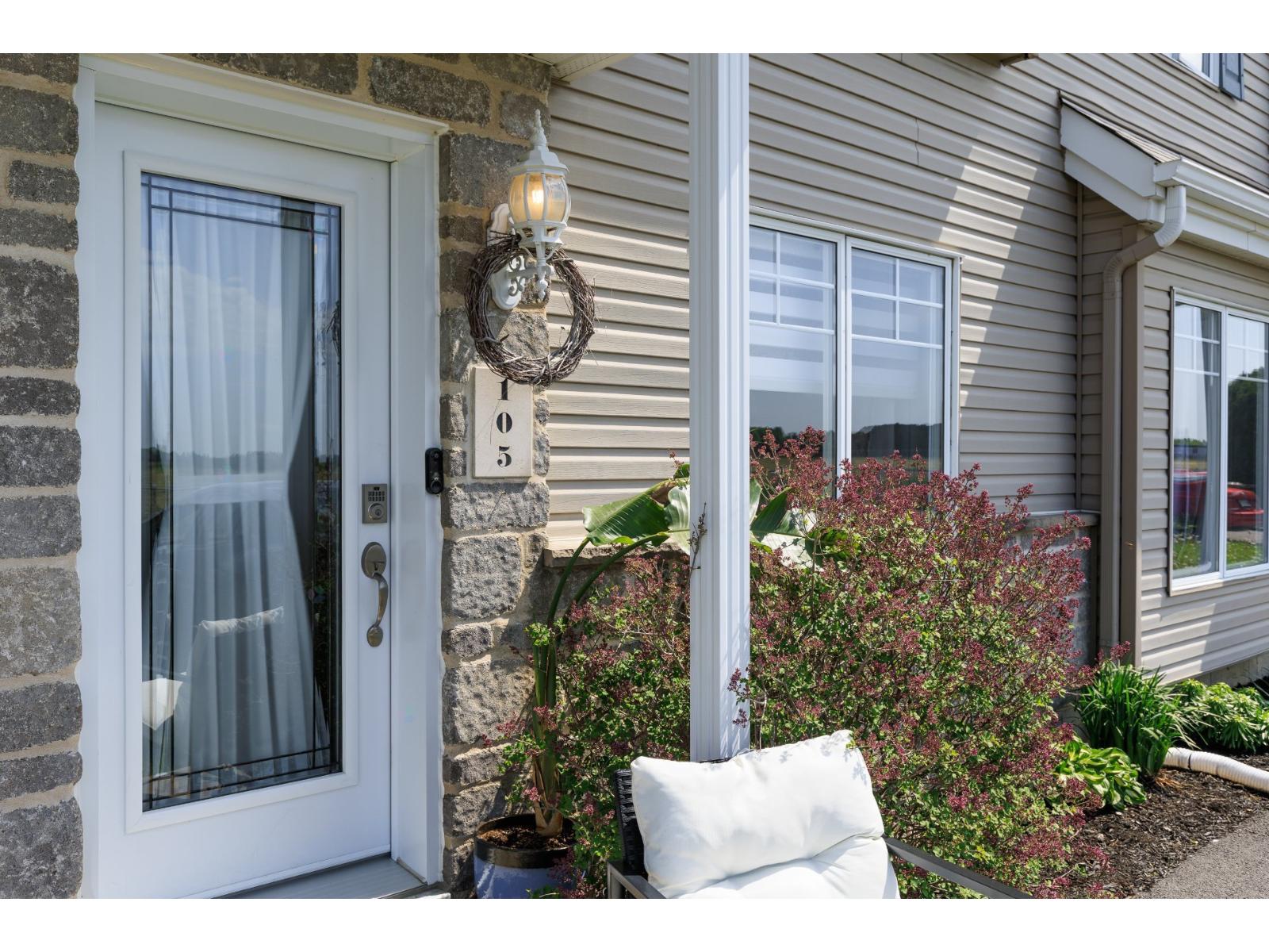 105 Rue Faubourg St-Jean Saint-Rémi Quebec Canada J0L2L0 2