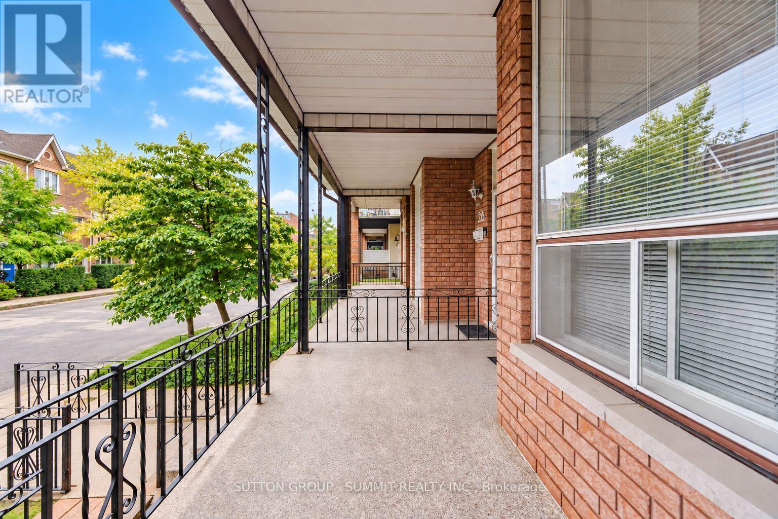 28 Symington Avenue, Toronto, Ontario  M6P 3W1 - Photo 3 - W13775220