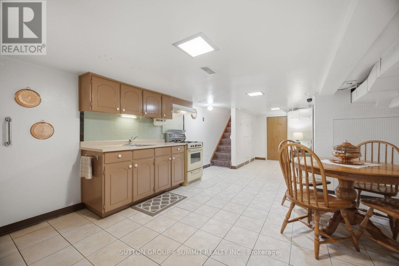 28 Symington Avenue, Toronto, Ontario  M6P 3W1 - Photo 34 - W13775220