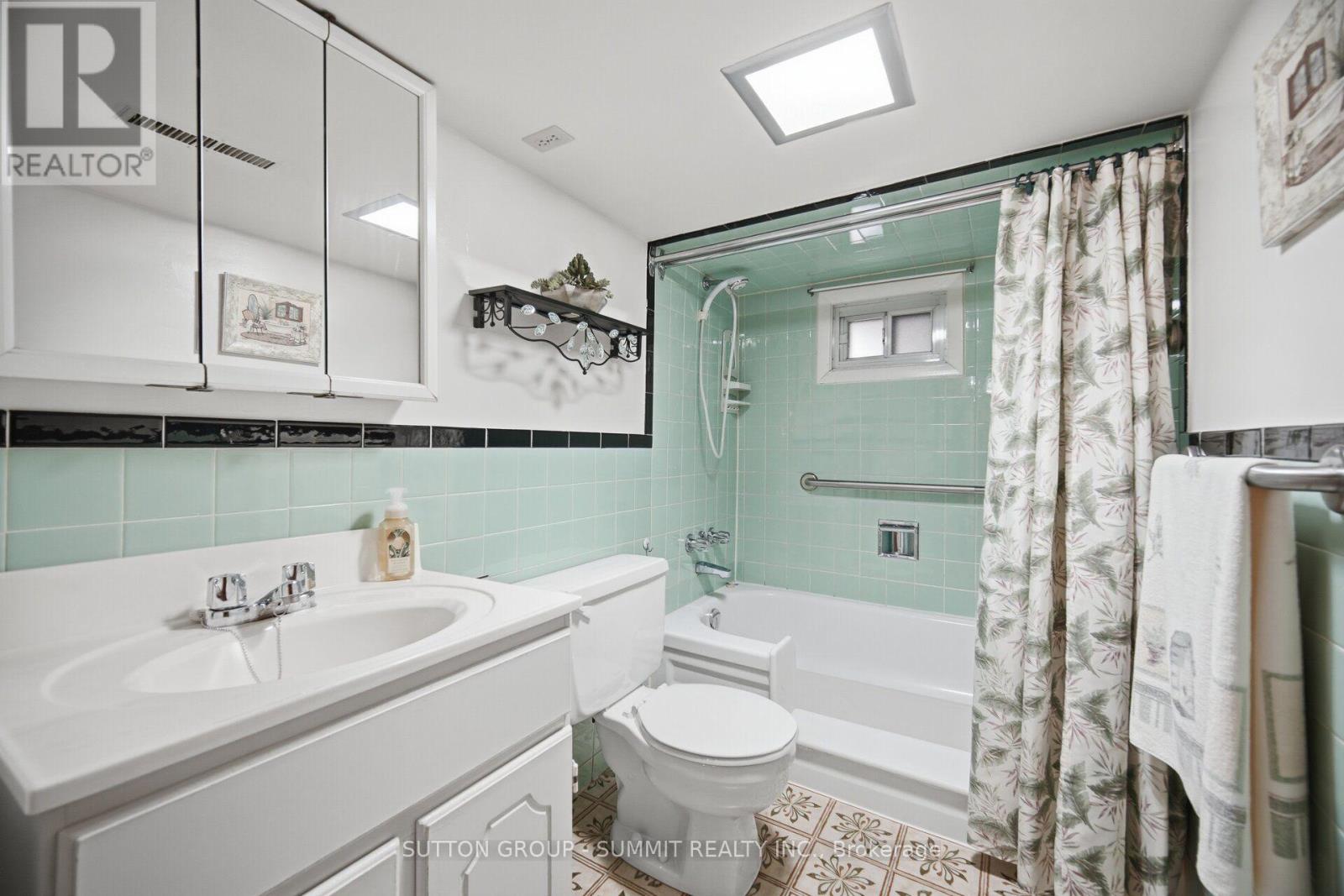 28 Symington Avenue, Toronto, Ontario  M6P 3W1 - Photo 40 - W13775220
