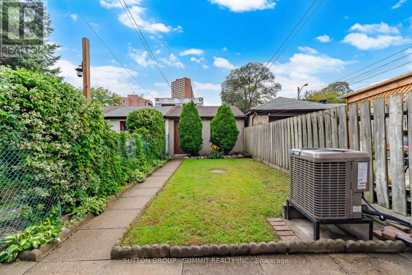28 Symington Avenue, Toronto, Ontario  M6P 3W1 - Photo 45 - W13775220