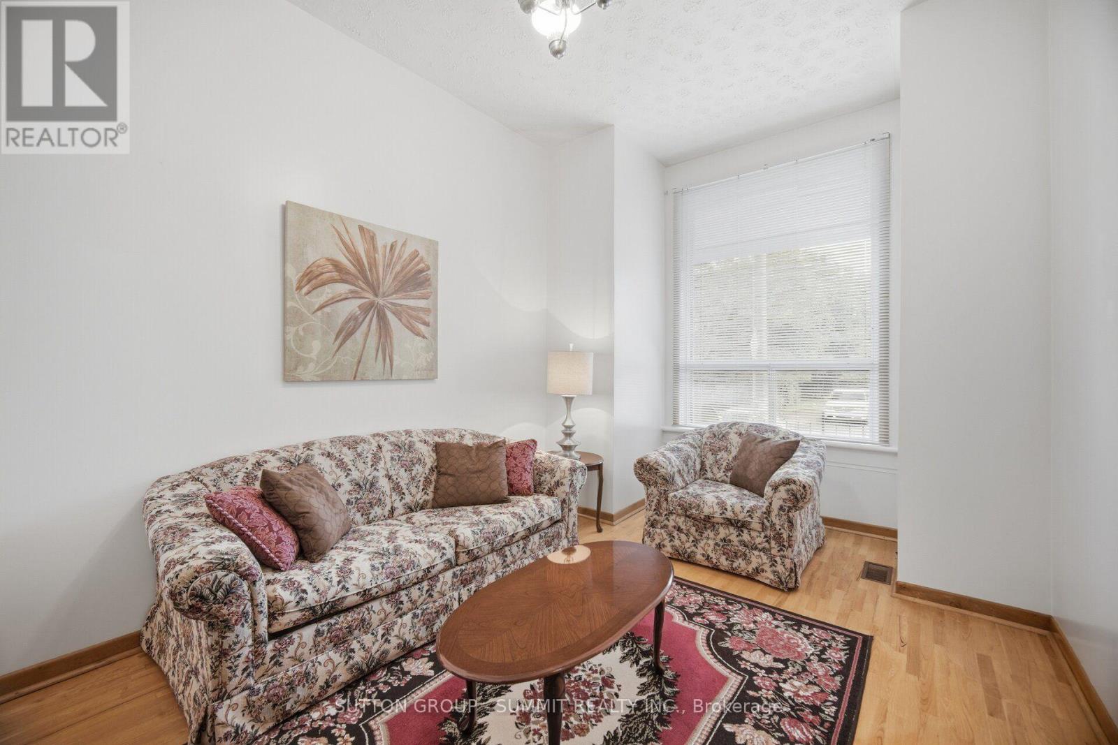28 Symington Avenue, Toronto, Ontario  M6P 3W1 - Photo 9 - W13775220