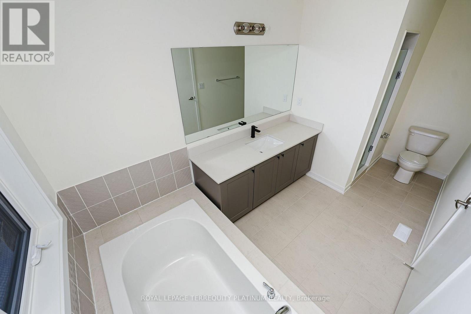 4 - 160 Densmore Road, Cobourg, Ontario  K9A 0X8 - Photo 29 - X13775194