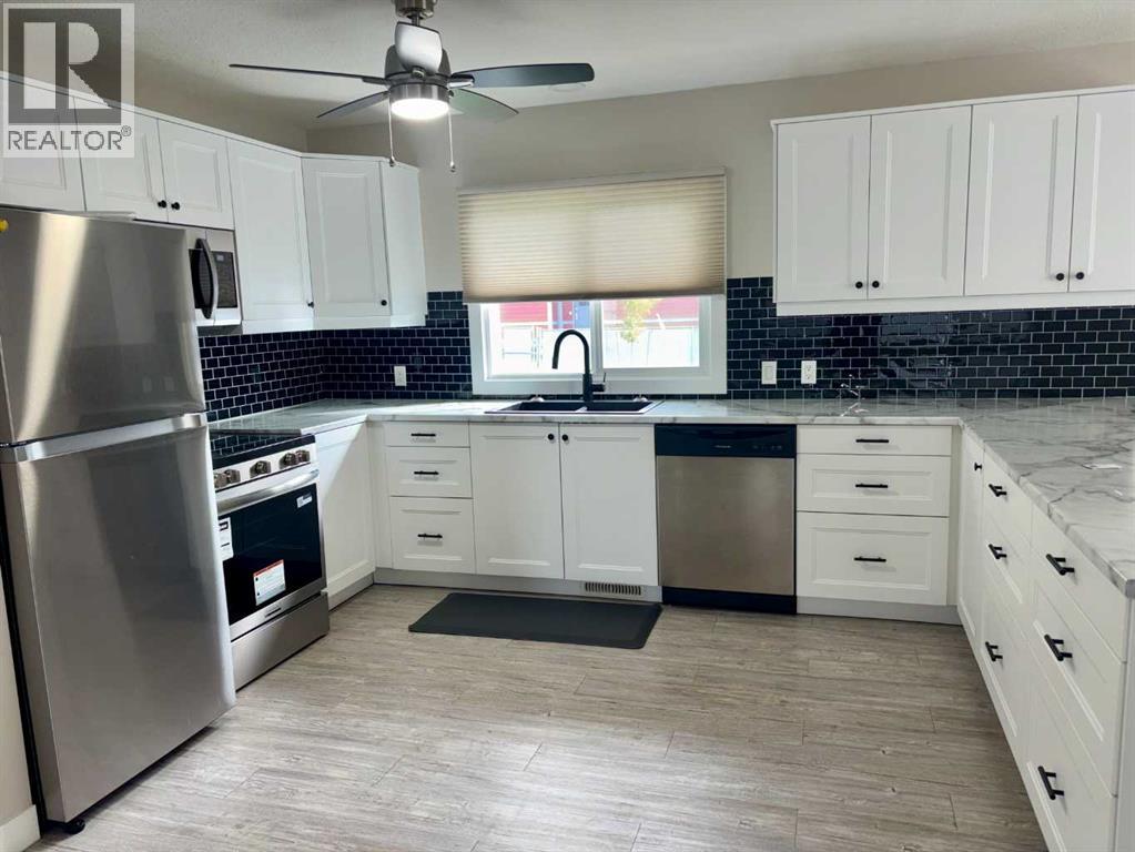 4613 55 Avenue photo 6