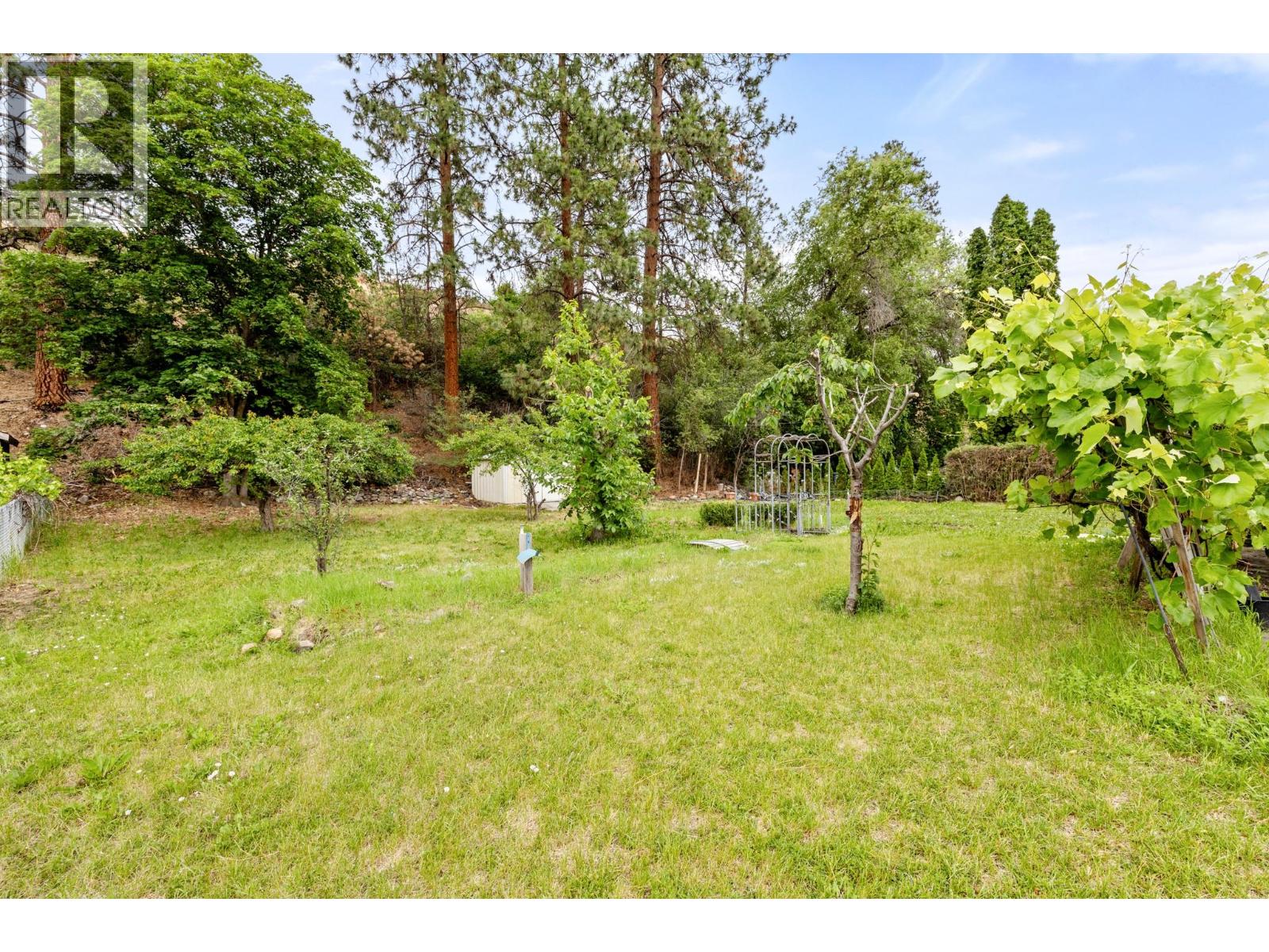 575 Dell Road Kelowna Photo 17