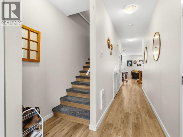 20-35 SYBIL CIRCLE photo 14
