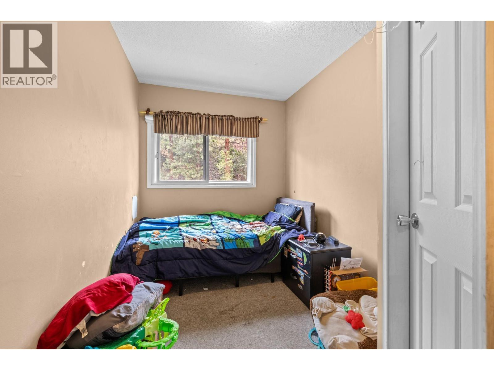 575 Dell Road Kelowna Photo 34