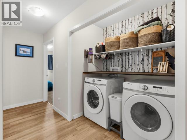 20-35 SYBIL CIRCLE photo 21
